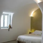 Апартаменты Treasures Art Ия