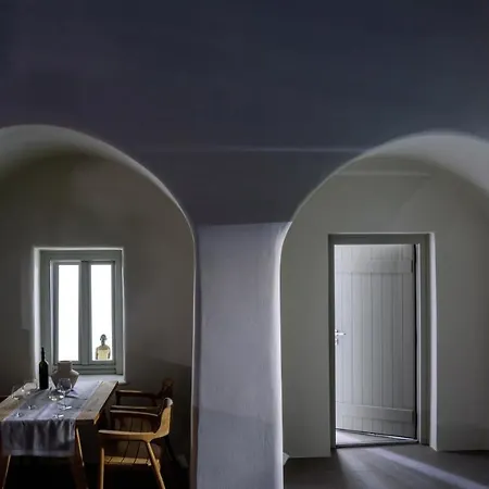 Treasures Art Appartement Oia (Santorini)