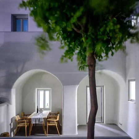 Treasures Art * Oia
