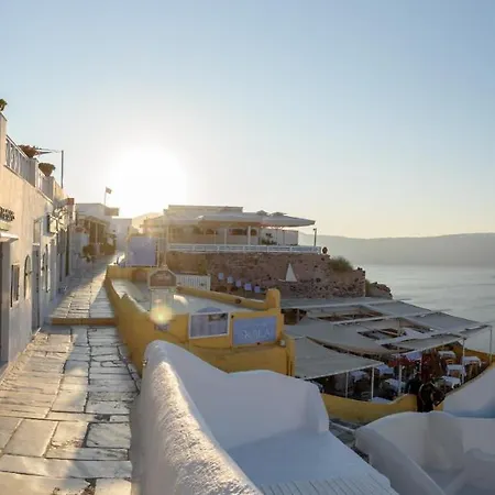 Treasures Art Appartement Oia (Santorini)