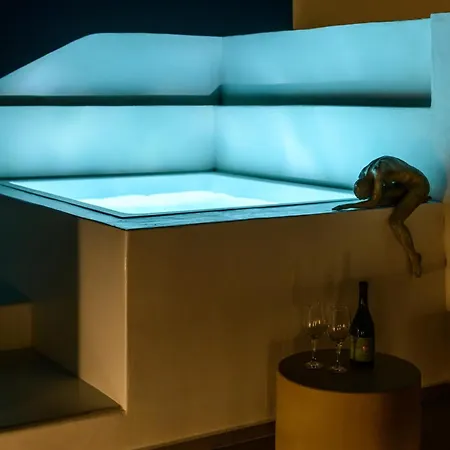 Apartment Treasures Art Ia