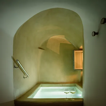 Treasures Art * Oia (Santorini)