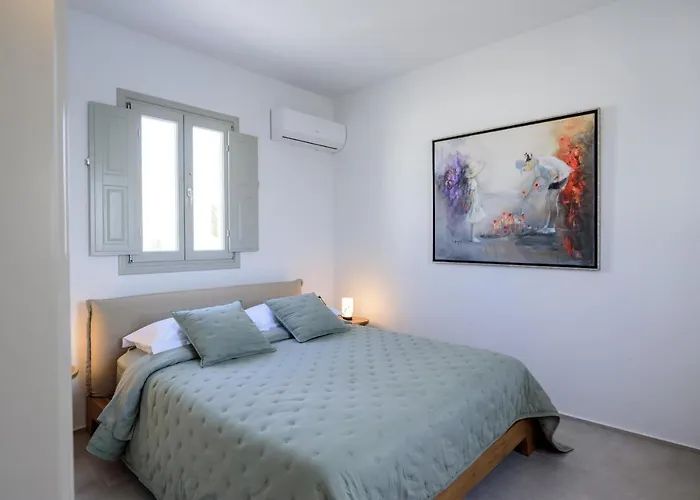 Treasures Art Oia (Santorini)