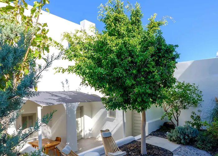 Daire Treasures Art *