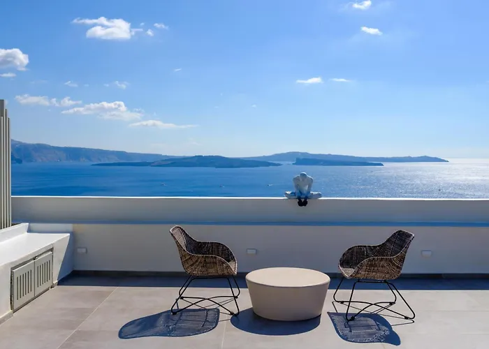 Treasures Art Daire Oia